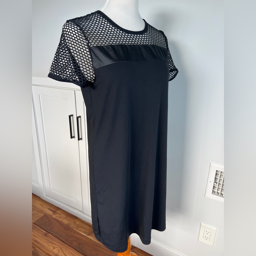 Black Fabletics Moisture-Wicking Mesh Sleeve Dress, Medium